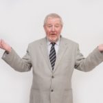 遠近両用メガネでは歪みが生じるのはしょうがない事なのか?